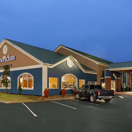 Pioneer Inn & Suites Grinnell Екстериор снимка