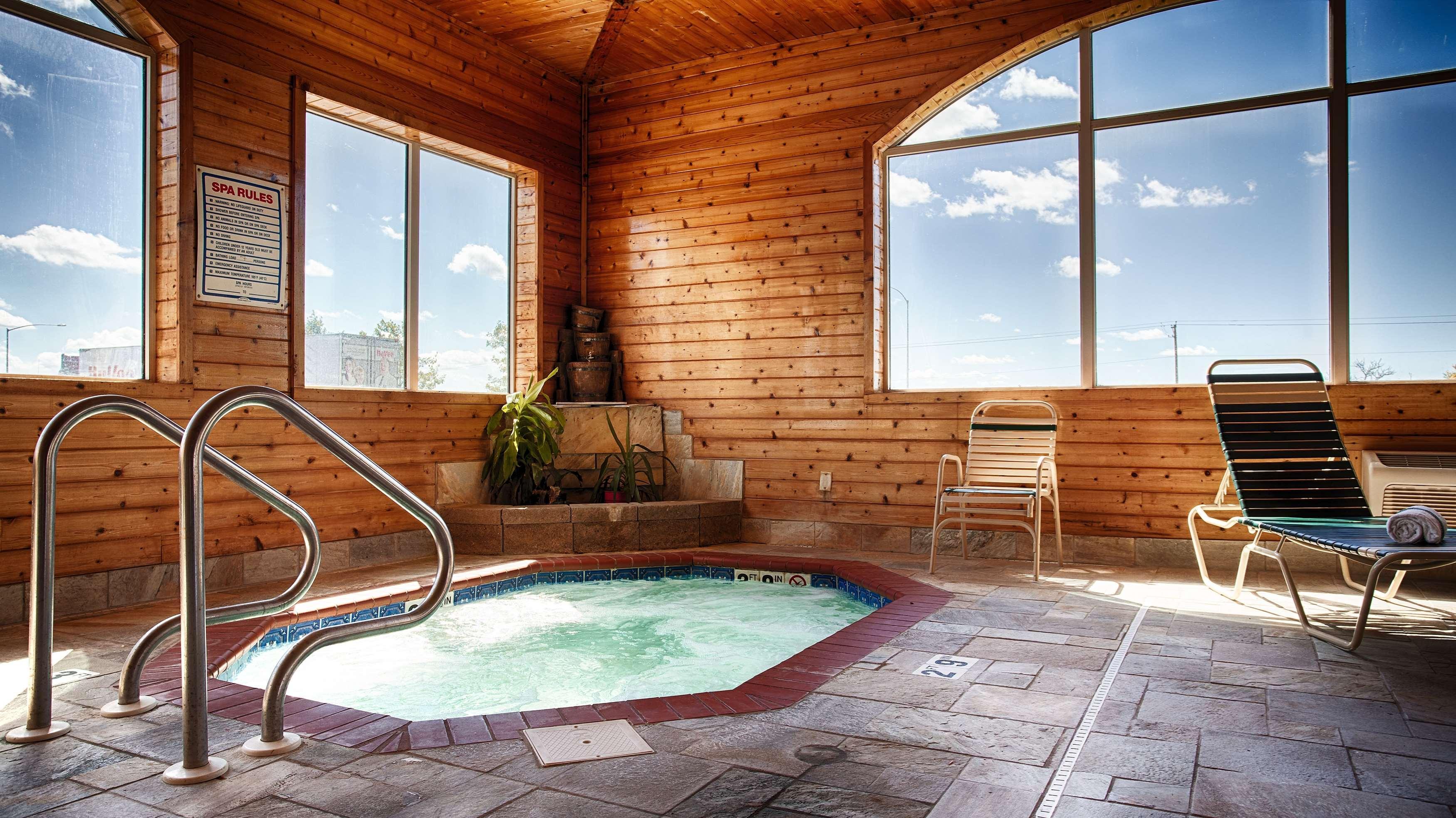 Pioneer Inn & Suites Grinnell Екстериор снимка