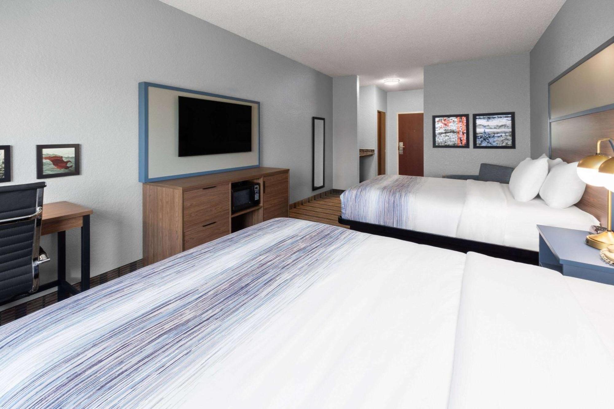 Pioneer Inn & Suites Grinnell Екстериор снимка