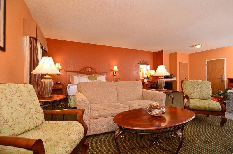 Pioneer Inn & Suites Grinnell Стая снимка
